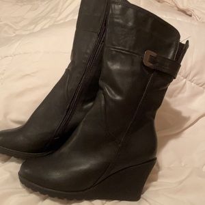 Black Wedge Boots Size 9.  Reitmans